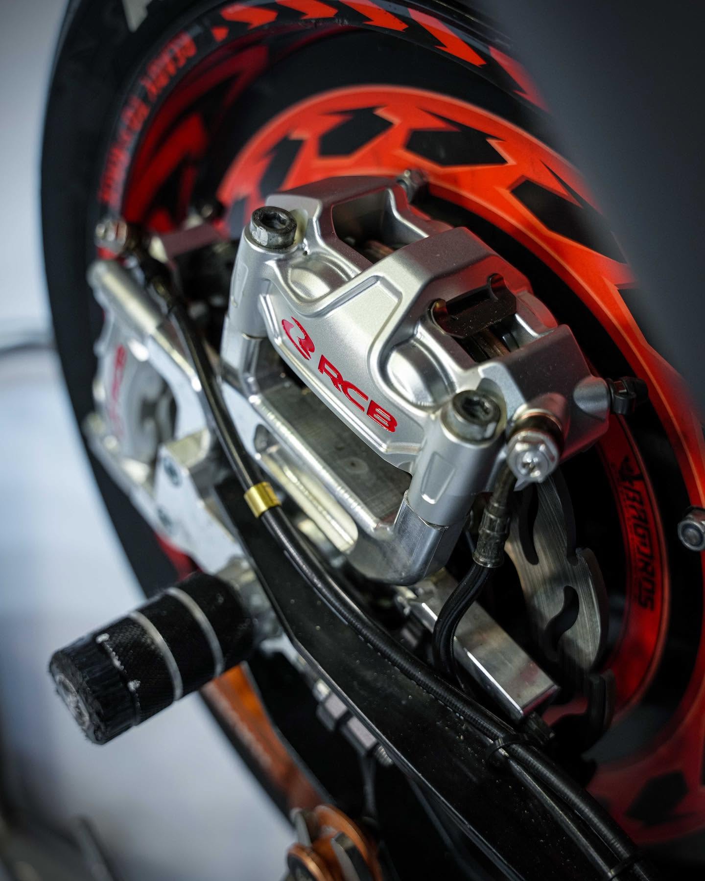 BRAKE SYSTEM